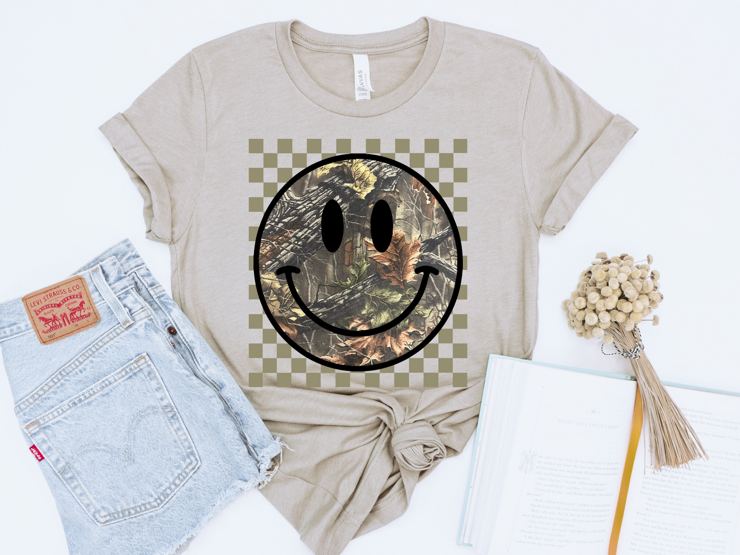 CAMO SMILEY FACE CHECKERED GRAPHIC TEE