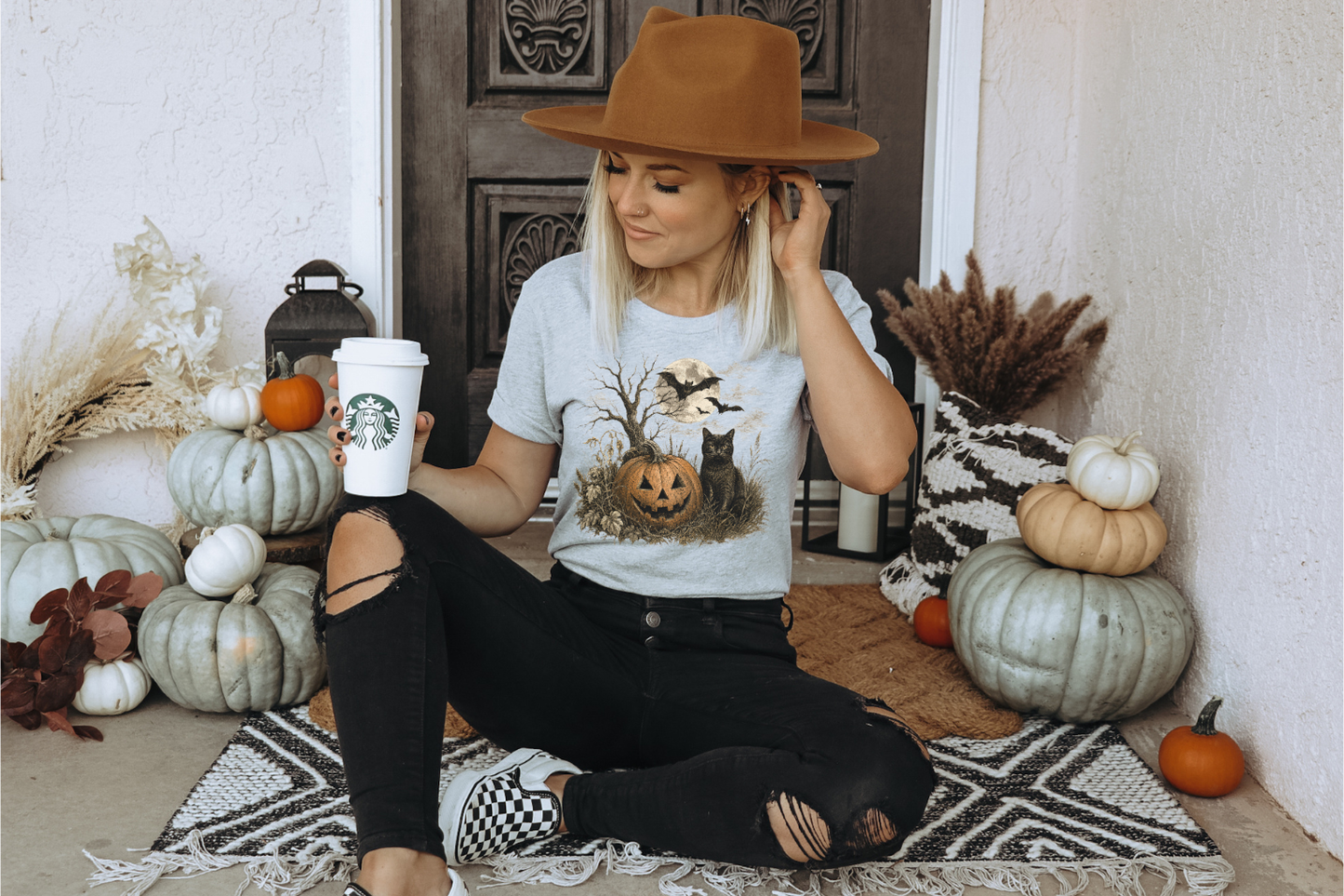 VINTAGE RETRO FALL HALLOWEEN PUMPKIN CAT GRAPHIC TEE