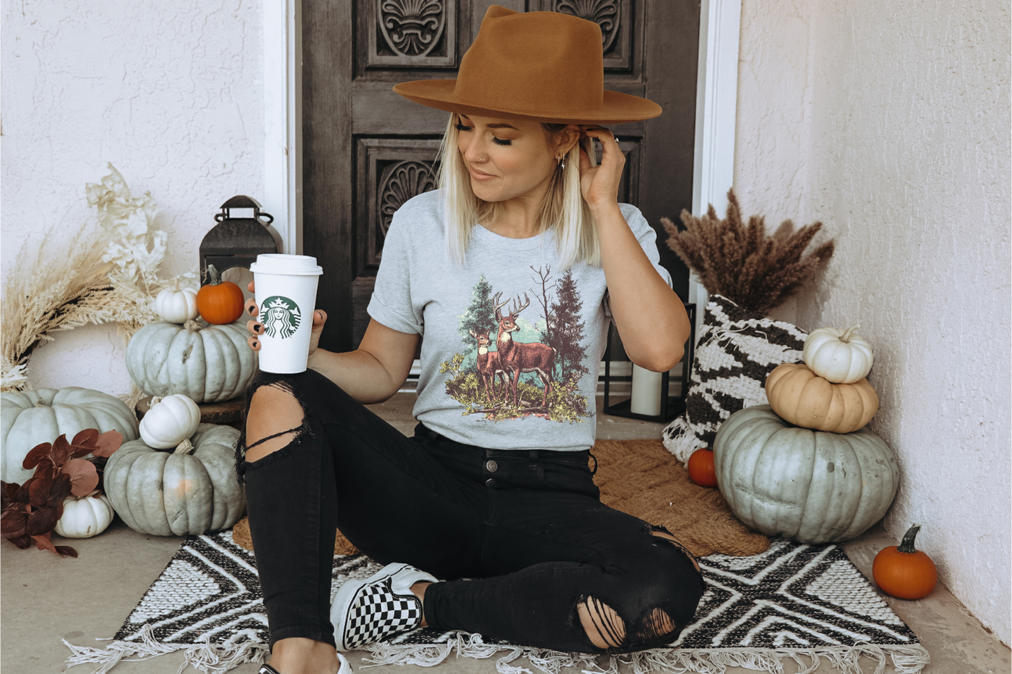 RETRO VINTAGE FALL DEER GRAPHIC TEE